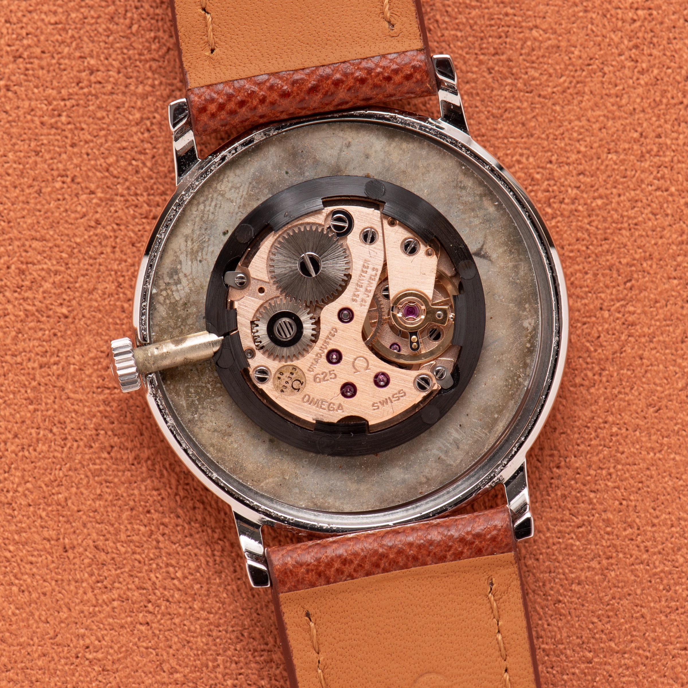 Zicht op Omega De Ville mechanisch — Ref. 111.0140 — 1977